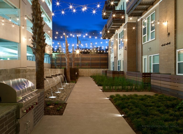 Medical District - Medical District Lofts #107 - Grilling Courtyard