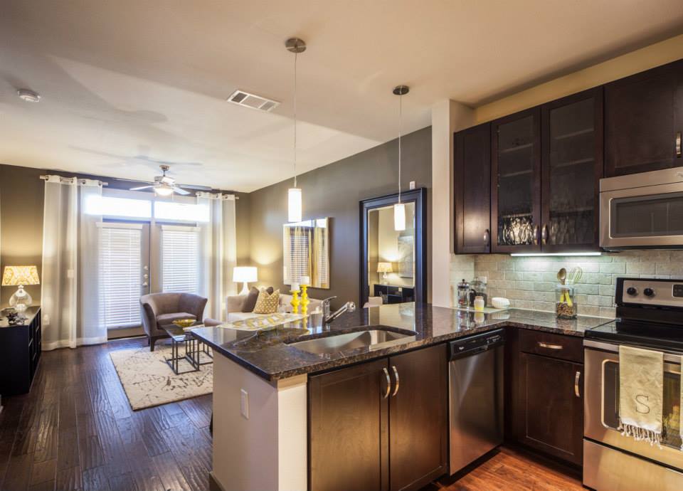 Lemmon & Inwood Apartments 110 The Urban Avenue