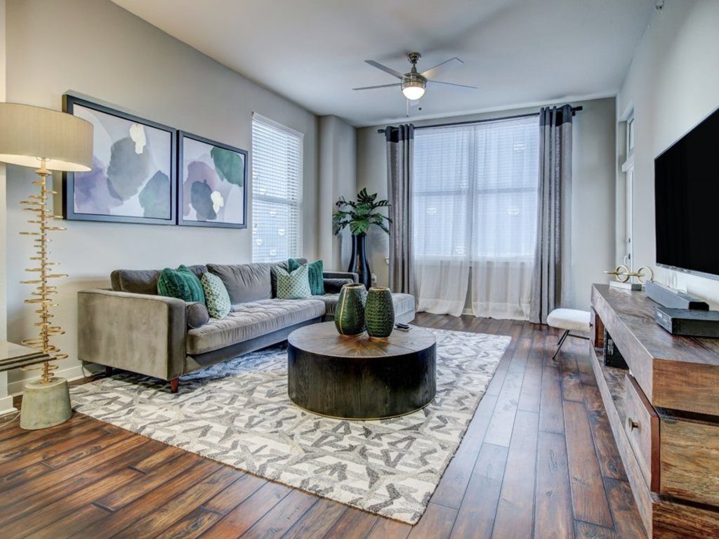 Luxury MidRise Victory Park Apartments The Urban Avenue