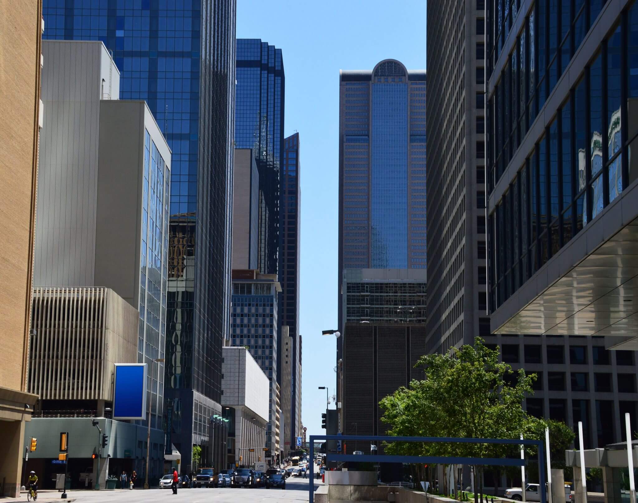 Shopping, Dining & Nightlife in Downtown Dallas
